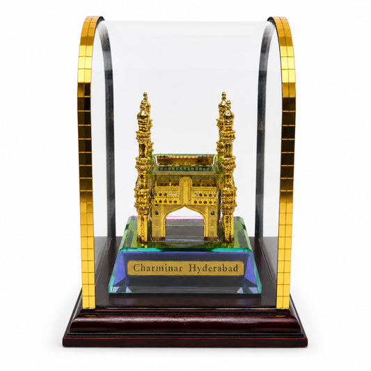 Crystal Charminar Hyderabad Showpiece with Protective Display Box, Premium Gold Plated Crystal Souvenir, Indian Heritage Home & Office Decor, Corporate Gift, Collectible – 5.5 x 4.5 x 4.5 Inches